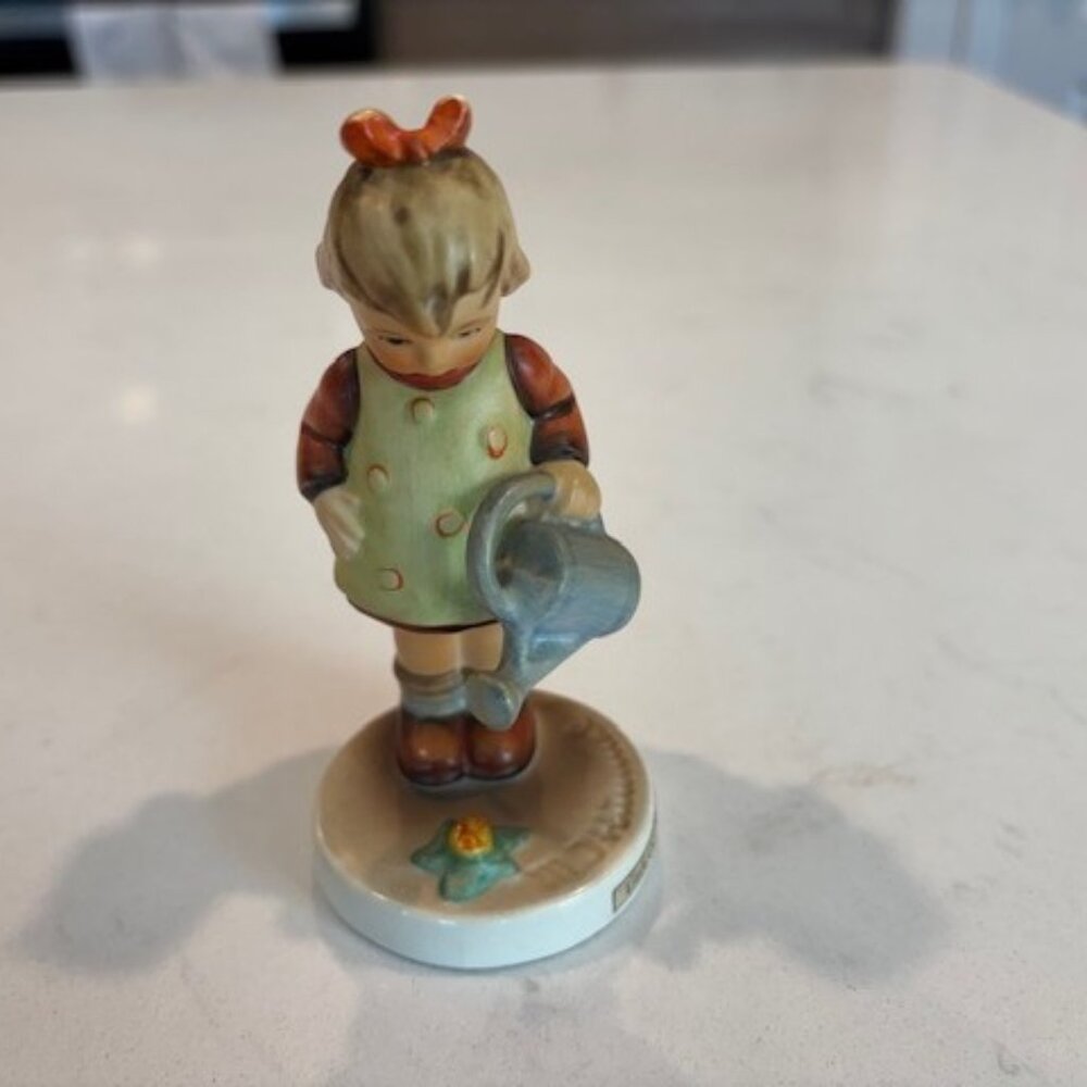 Hummel - Germany - Little Gardner #74 TMK 8 EXCELLENT